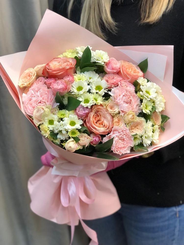 Букет цветов из: Гвоздики, Розы и Хризантемы в Дубовке