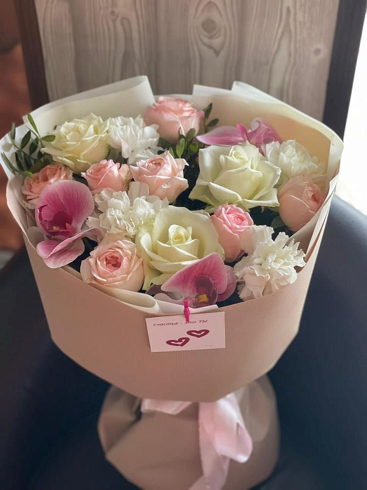 Букет цветов из: Орхидеи, Розы и Гвоздики в Дубовке