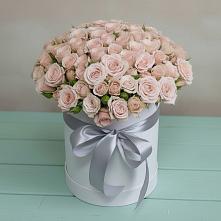 Цветочная композиция из Розы в шляпной коробке в Дубовке