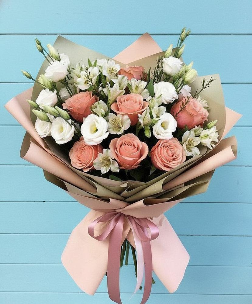 Букет цветов из: Розы, Альстромерии и Лизиантусы в Дубовке