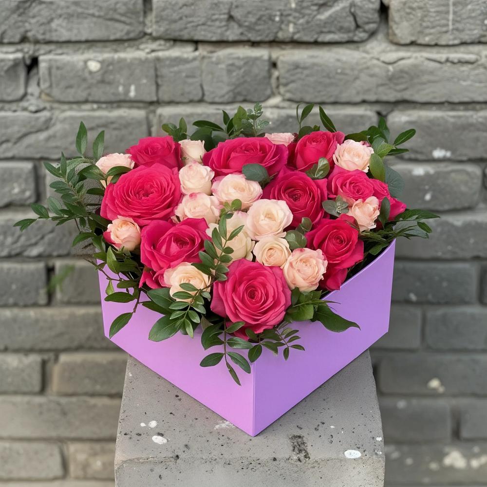 Цветочная композиция из Розы в коробке в Дубовке