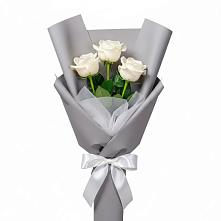 Букет 3 белые розы в Дубовке