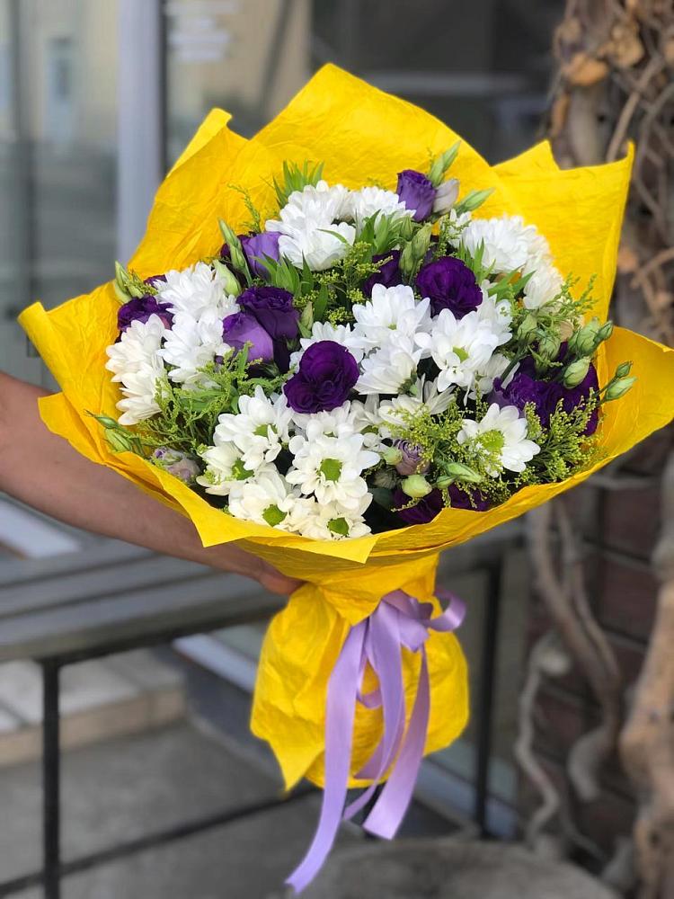 Букет цветов из: Ирисы, Хризантемы и Ромашки в Дубовке