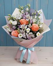 Букет цветов из:  Лизиантусы, Розы, Альстромерии и Гипсофила в Дубовке