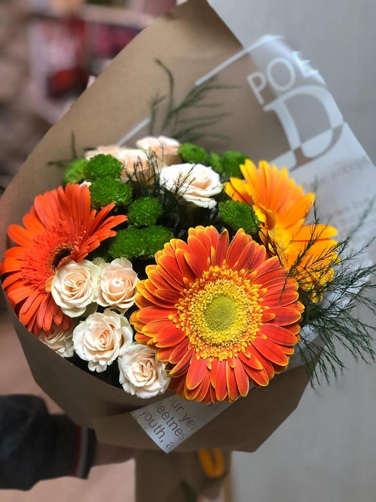 Букет цветов из: Герберы, Хризантемы и Розы в Дубовке