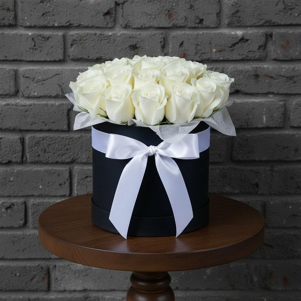 Цветочная композиция из Розы в шляпной коробке в Дубовке