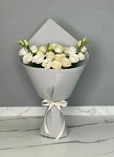 Букет цветов из:  Розы и Лизиантусы в Дубовке